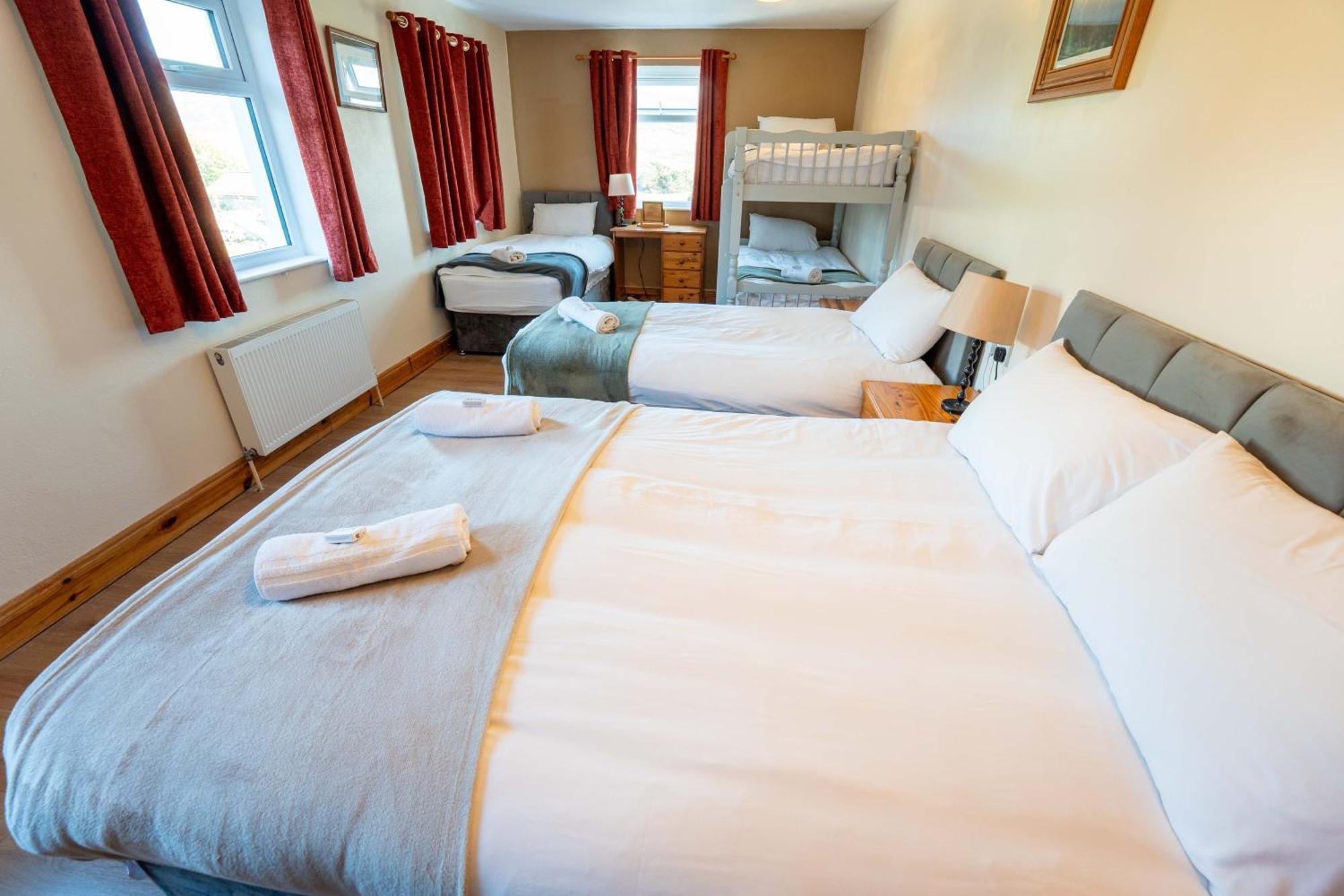 Aras Ghleann Cholm Cille Hotell Glencolumbkille Eksteriør bilde