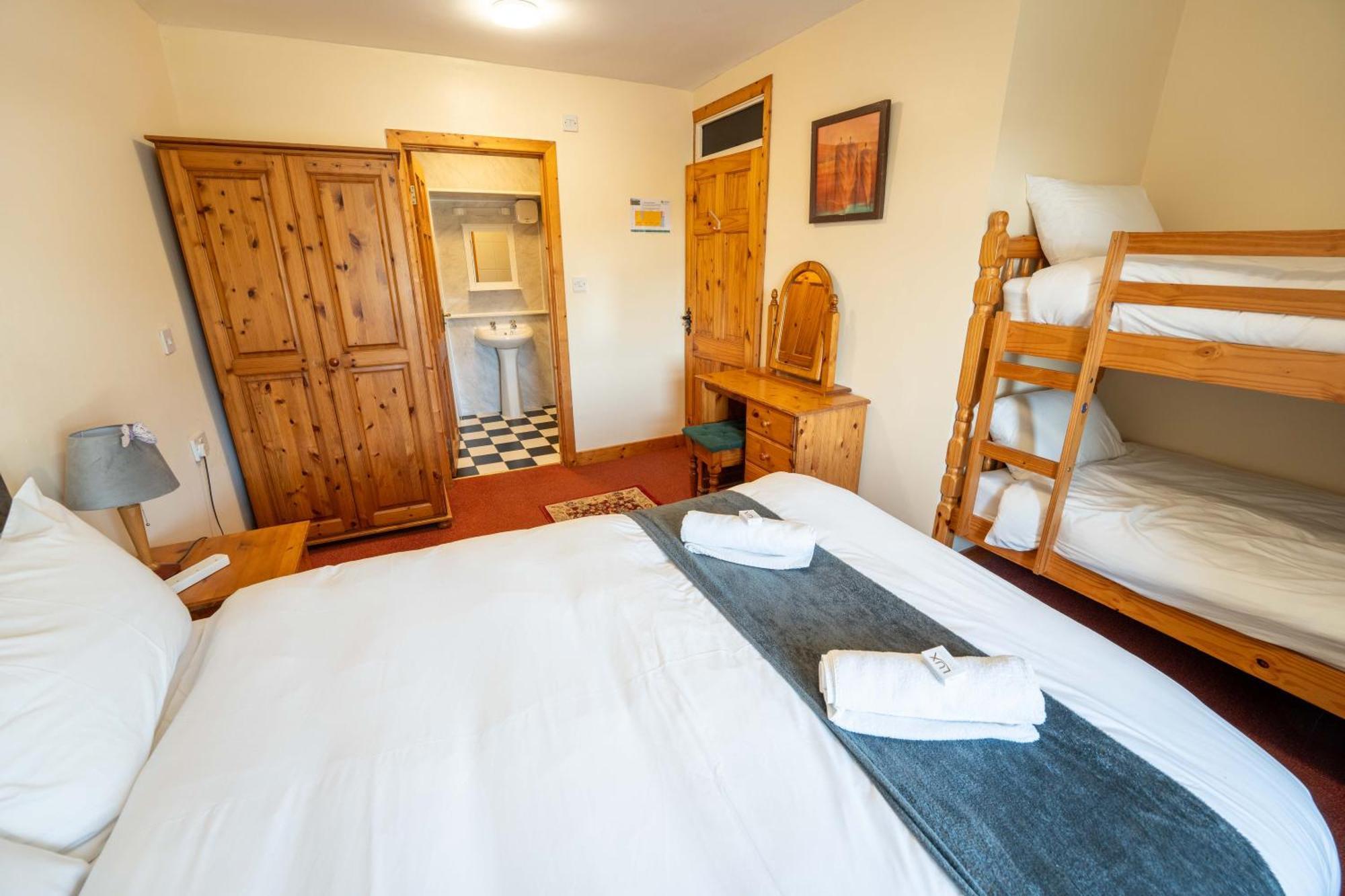 Aras Ghleann Cholm Cille Hotell Glencolumbkille Eksteriør bilde